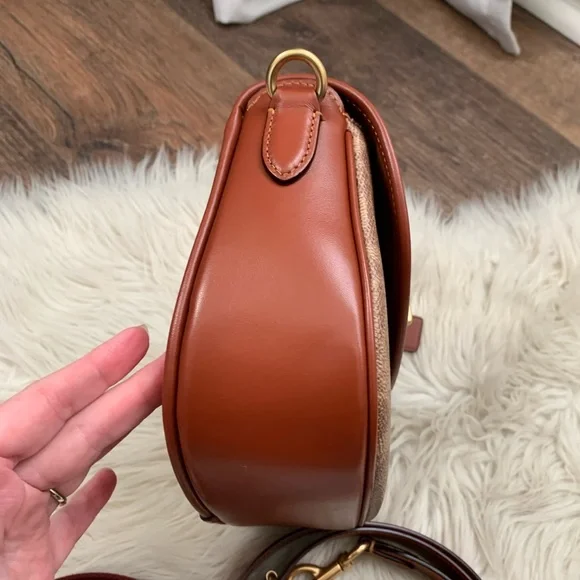 Coach Willow Saddle Bag Signature B4/ Tan Rust - Picture 8 of 16